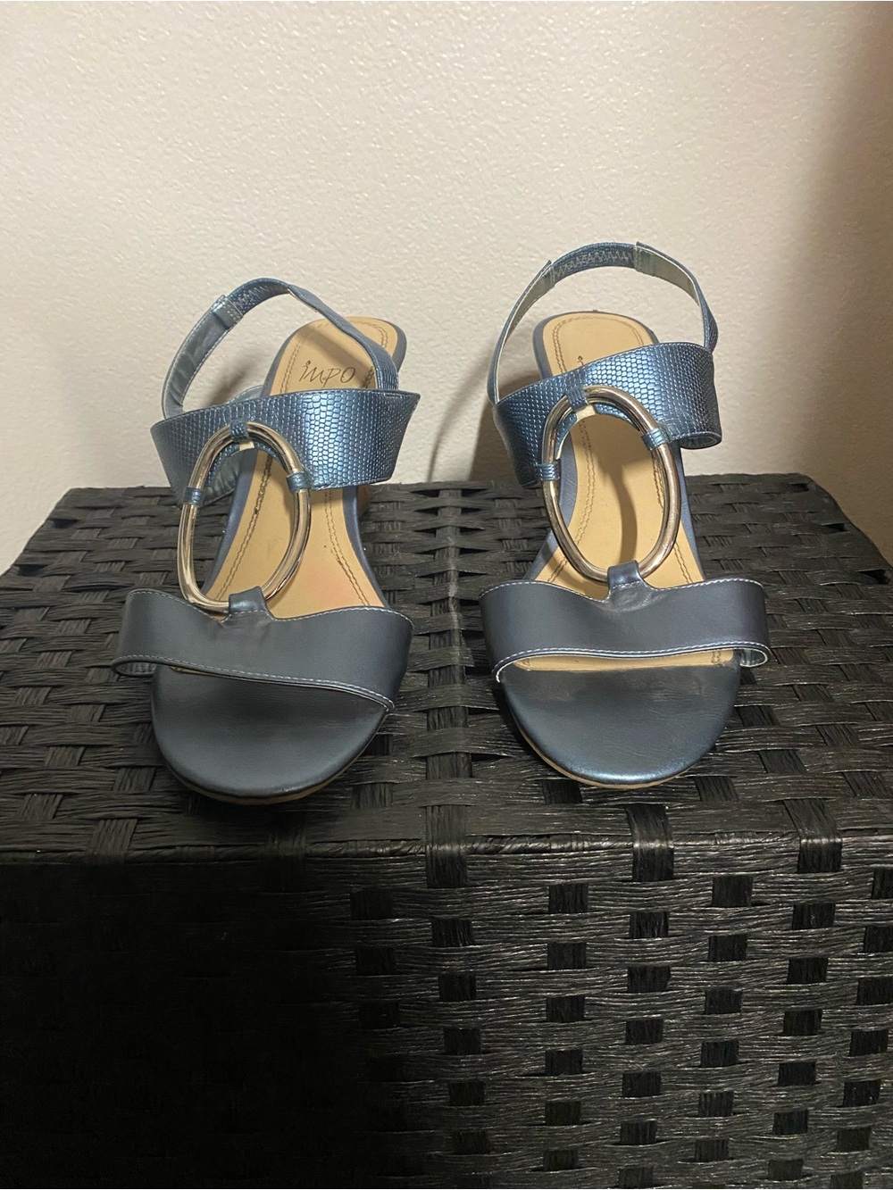 Blue Women's Slingback Sandals with Decorative Ring